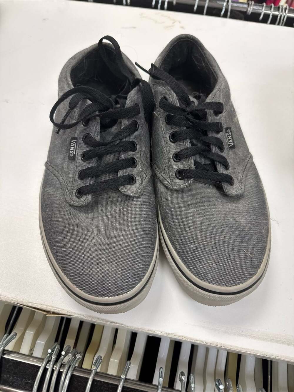 Men’s Vans size 9